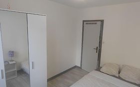 Une Chambre Dans Appartement Partage, Grenoble A 8 Min Du Centre-Ville